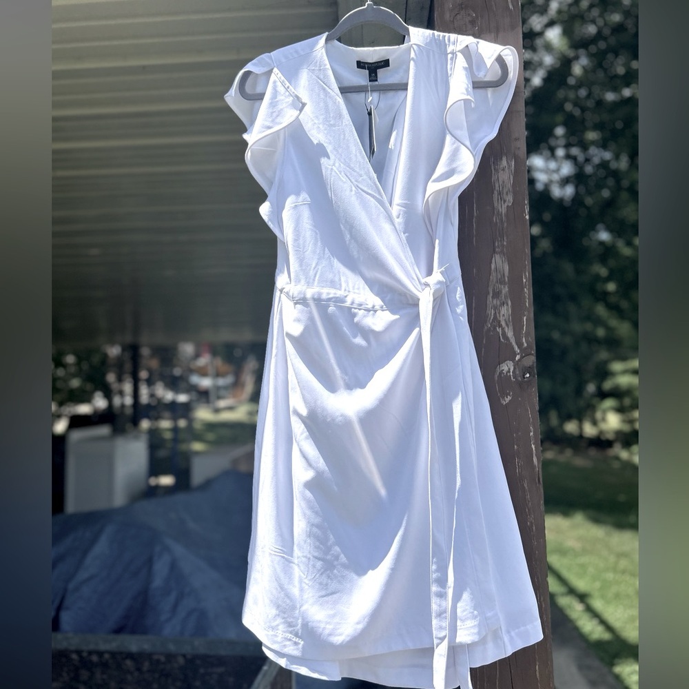 NWT Banana Republic White Wrap Dress 12